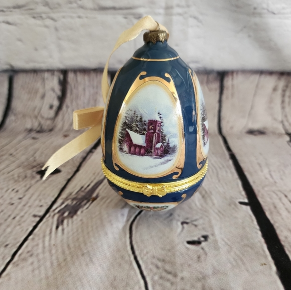 Porcelain Egg Musical Ornament - Picture 4 of 7